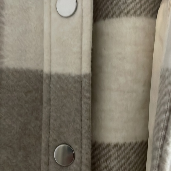 Abercrombie Cozy Shirt Jacket, size xs - Picture 5 of 8